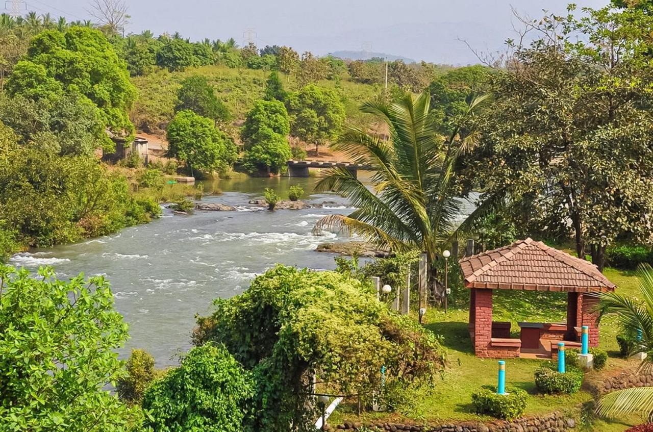 U Rivergate Karjat Exterior foto