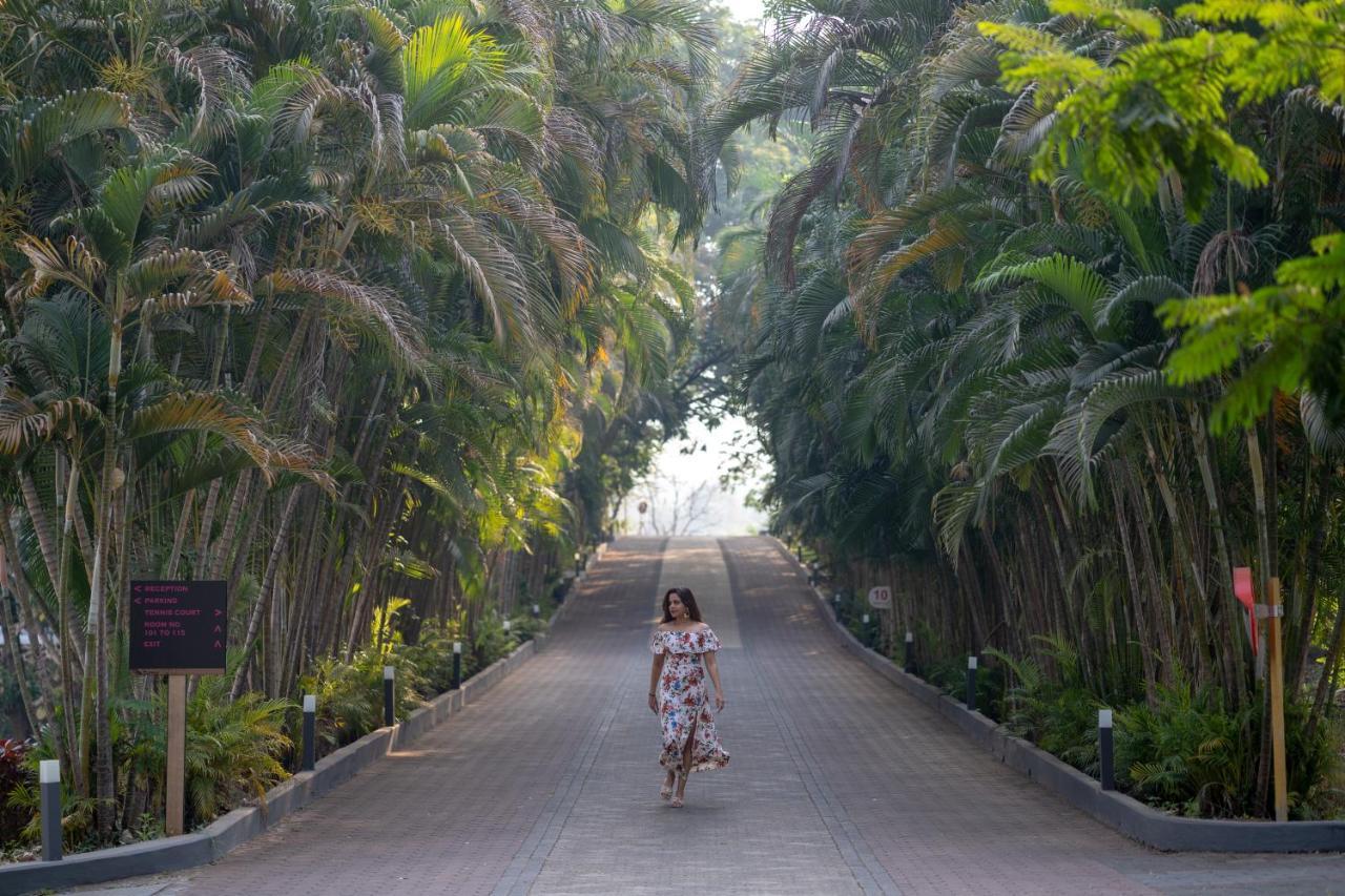 U Rivergate Karjat Exterior foto