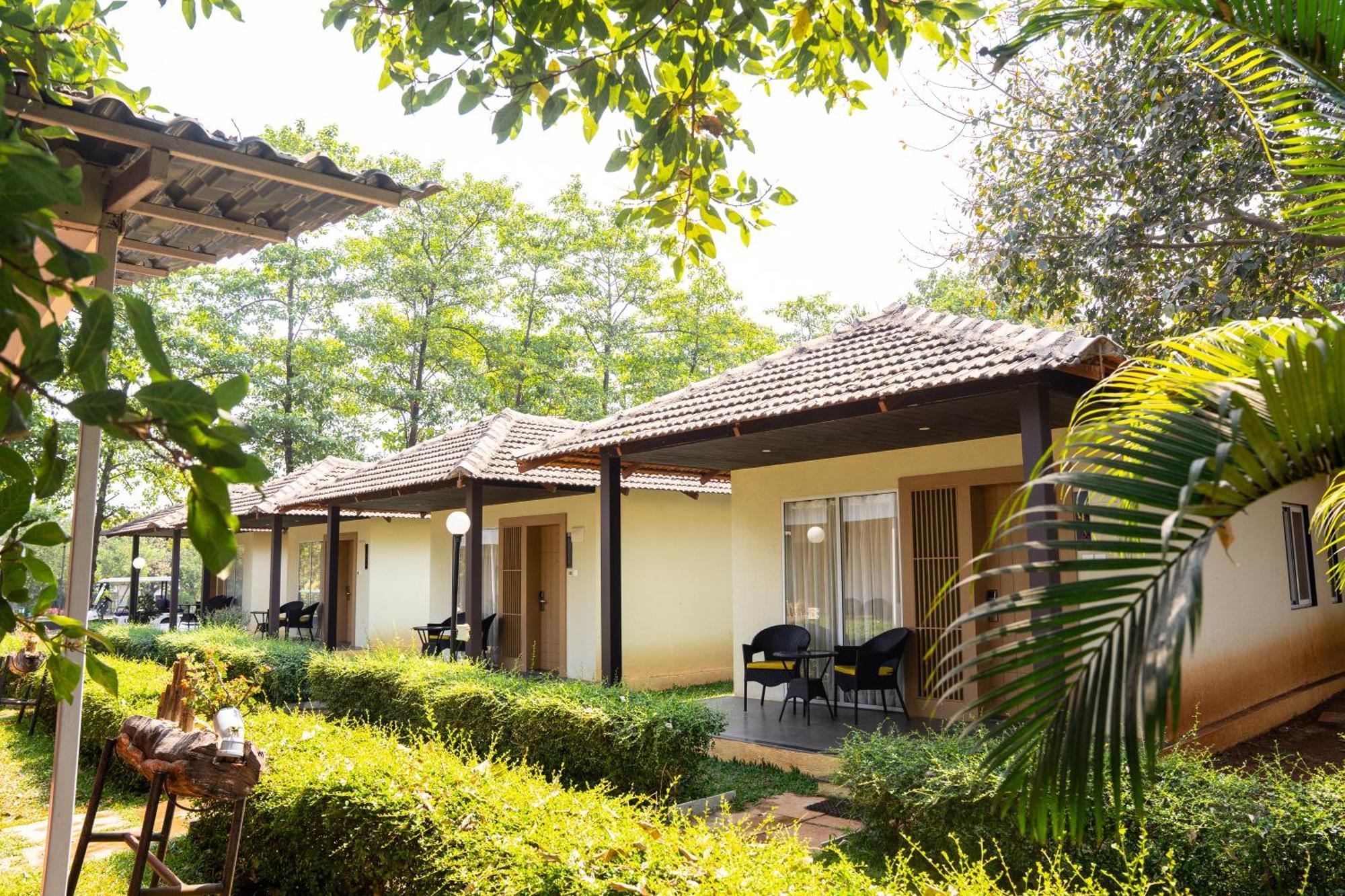 U Rivergate Karjat Exterior foto